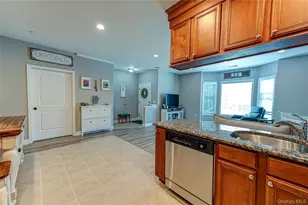 105 O'Keefe Ct, Oakdale, NY 11769 - Photo 6