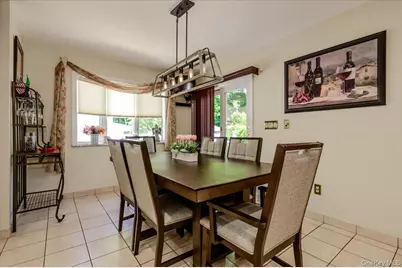 185 Jefferson Avenue, Thornwood, NY 10594 - Photo 12