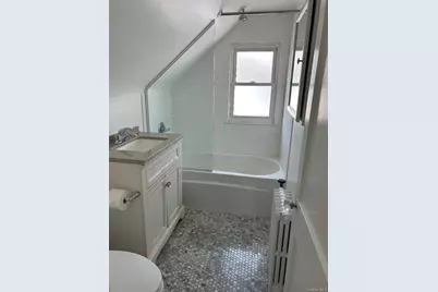 19 Firwood #2nd floor, Port Washington, NY 11050 - Photo 6