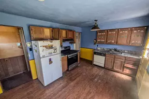 9 Robert St, Hicksville, NY 11801 - Photo 4