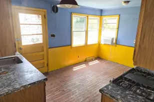 9 Robert St, Hicksville, NY 11801 - Photo 14
