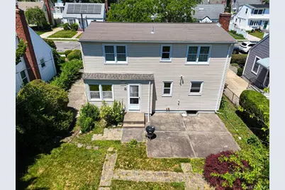 9 Robert Street, Hicksville, NY 11801 - Photo 2