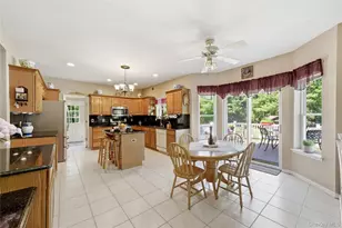 9 Ridgefield Dr, Shoreham, NY 11786 - Photo 14