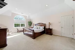 9 Ridgefield Dr, Shoreham, NY 11786 - Photo 26