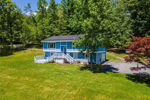 20 Patrick Dr, Bloomingburg, NY 12721 - Photo 1
