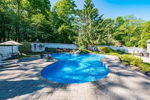 130 N Country Rd, Shoreham, NY 11786 - Photo 22