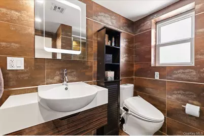 648 Diane Place, Woodmere, NY 11581 - Photo 14