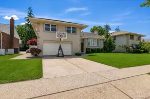 648 Diane Pl, Woodmere, NY 11581 - Photo 2