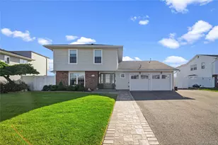 106 Anchorage Dr, West Islip, NY 11795 - Photo 4