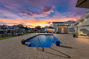 106 Anchorage Dr, West Islip, NY 11795 - Photo 14