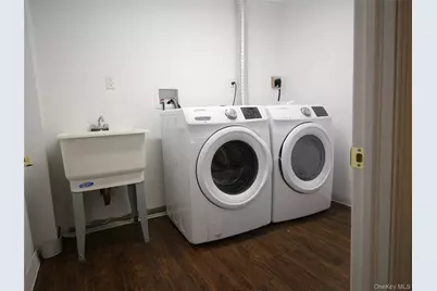 2370 26th Street #3 Family, Astoria, NY 11105 - Photo 20
