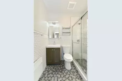 2370 26th Street #3 Family, Astoria, NY 11105 - Photo 14