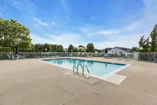 1 Summerfield Ln S, Aquebogue, NY 11901 - Photo 14