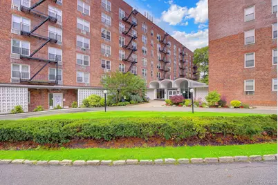 54-44 Little Neck Parkway #5U, Little Neck, NY 11362 - Photo 4