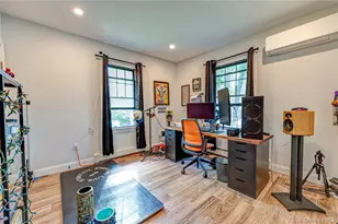 34 Dewey St, Huntington, NY 11743 - Photo 30