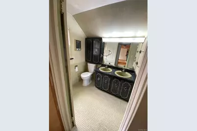 78 E Lincoln Avenue, Valley Stream, NY 11580 - Photo 8