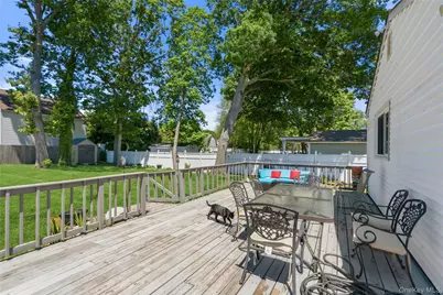 1084 Hyman Avenue, Bay Shore, NY 11706 - Photo 26