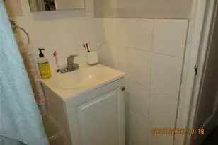 40-05 Ithaca St, Elmhurst, NY 11373 - Photo 14