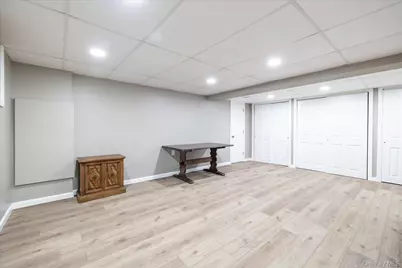 60 Atkinson Road, Rockville Centre, NY 11570 - Photo 24