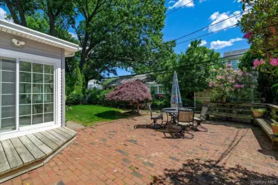 60 Atkinson Road, Rockville Centre, NY 11570 - Photo 26