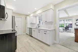 60 Atkinson Rd, Rockville Centre, NY 11570 - Photo 8