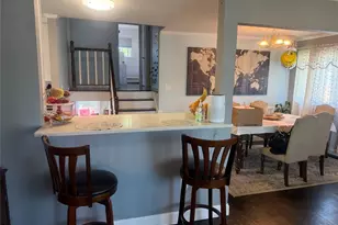 784 S Ocean Ave, Freeport, NY 11520 - Photo 6