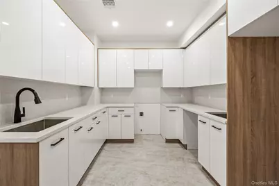13 Warren Court #112, Monsey, NY 10952 - Photo 8