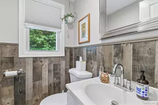 3 Walnut Pl, Huntington, NY 11743 - Photo 12