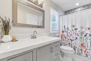 3 Walnut Pl, Huntington, NY 11743 - Photo 18