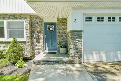 3 Walnut Place, Huntington, NY 11743 - Photo 2