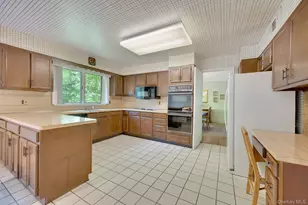 34 Century Trail, Harrison, NY 10528 - Photo 10