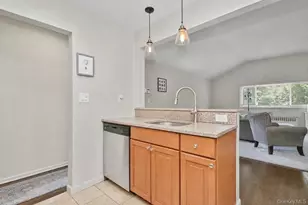 7 Tudor Pl, Hartsdale, NY 10530 - Photo 8