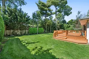 24 Holly Ln, Jericho, NY 11753 - Photo 16