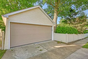 134 Singworth St, Oyster Bay, NY 11771 - Photo 24