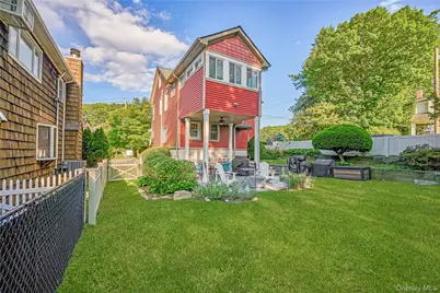 134 Singworth Street, Oyster Bay, NY 11771 - Photo 30