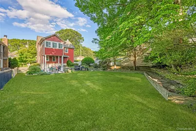 134 Singworth Street, Oyster Bay, NY 11771 - Photo 32