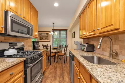 25 Canterbury Road #1F, Great Neck, NY 11021 - Photo 12