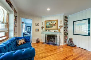 253 Melbury Rd, Babylon, NY 11702 - Photo 16