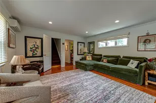 253 Melbury Rd, Babylon, NY 11702 - Photo 14