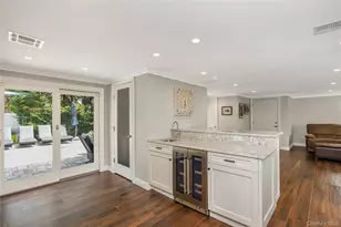 17 Lewis Cir, Babylon, NY 11702 - Photo 6