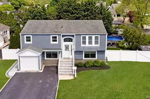 17 Lewis Cir, Babylon, NY 11702 - Photo 4