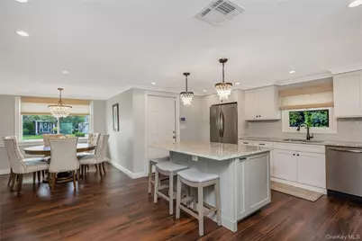 17 Lewis Circle, Babylon, NY 11702 - Photo 10