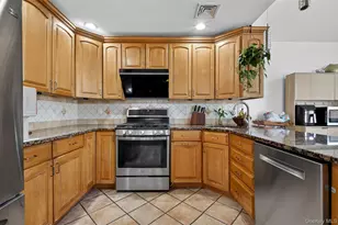 162-11 12th Rd, Whitestone, NY 11357 - Photo 12