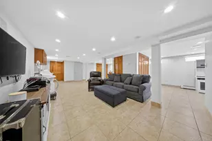 162-11 12th Rd, Whitestone, NY 11357 - Photo 32