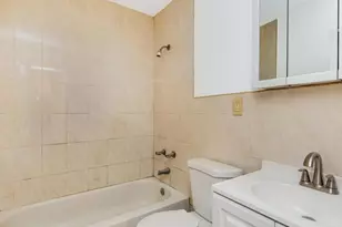 1987 Cruger Ave, Bronx, NY 10462 - Photo 4