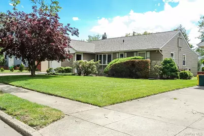 32 Sycamore Road, Valley Stream, NY 11581 - Photo 1