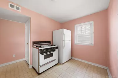 1734 Bernard Street, Merrick, NY 11566 - Photo 18