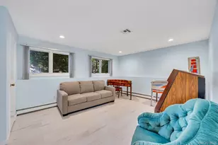 9 Quincy Ln, Smithtown, NY 11787 - Photo 36