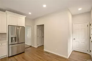 22 Duke Of Gloucest, Manhasset, NY 11030 - Photo 30