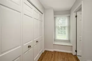 22 Duke Of Gloucest, Manhasset, NY 11030 - Photo 18